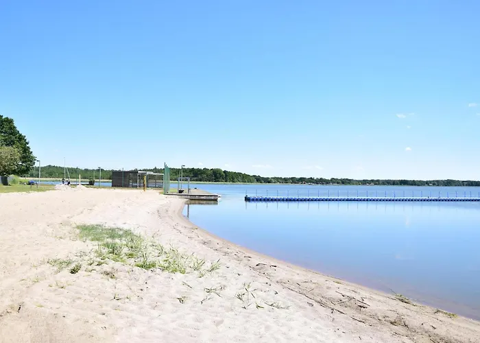 Сasa de vacaciones Awesome In Nowe Warpno