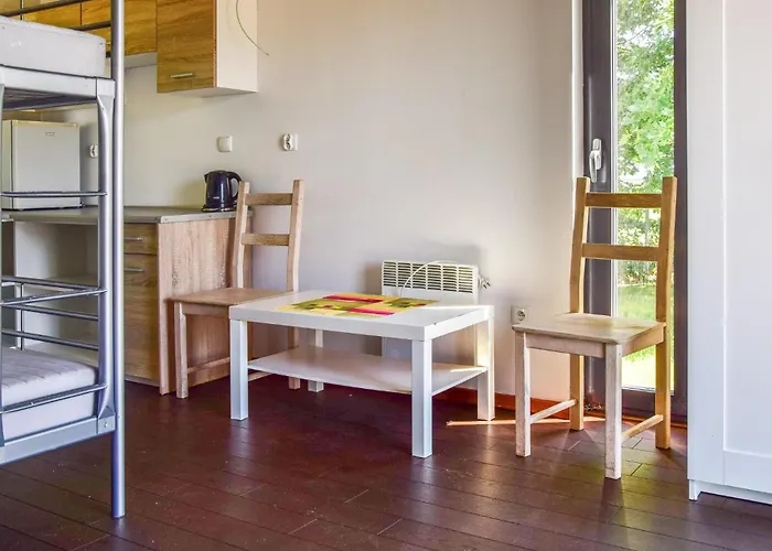 Сasa de vacaciones Awesome In Nowe Warpno